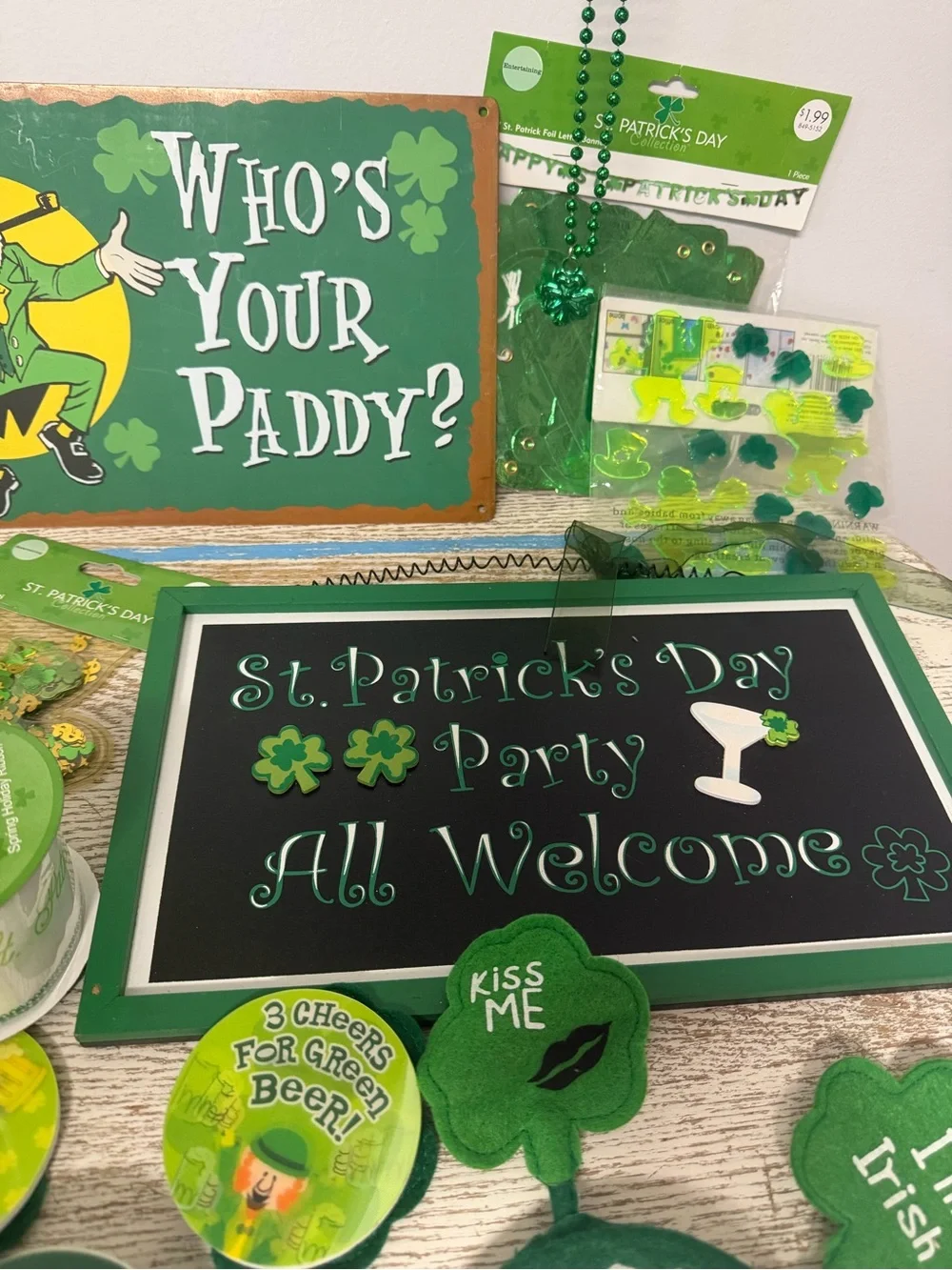 St. Patrick's Day Party Supplies Bundle - Green Headbands & Decor